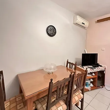 Angjelo's شقة